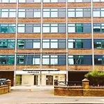 Lovely 1 Bed Apartment In Old Trafford